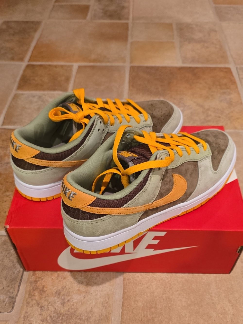 Nike Dunk Low SE Dusty Olive DH5360 300 Size 10.5 (New)! - Picture 5 of 6